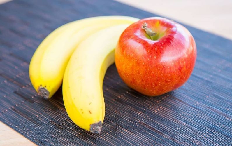 бананы и яблоки что полезнее